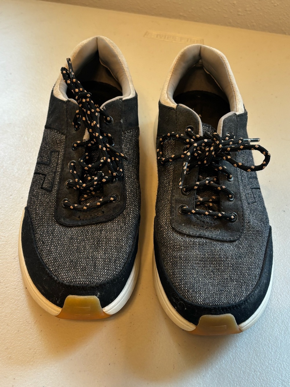 Toms Women's Gray and Black Casual Sneakers